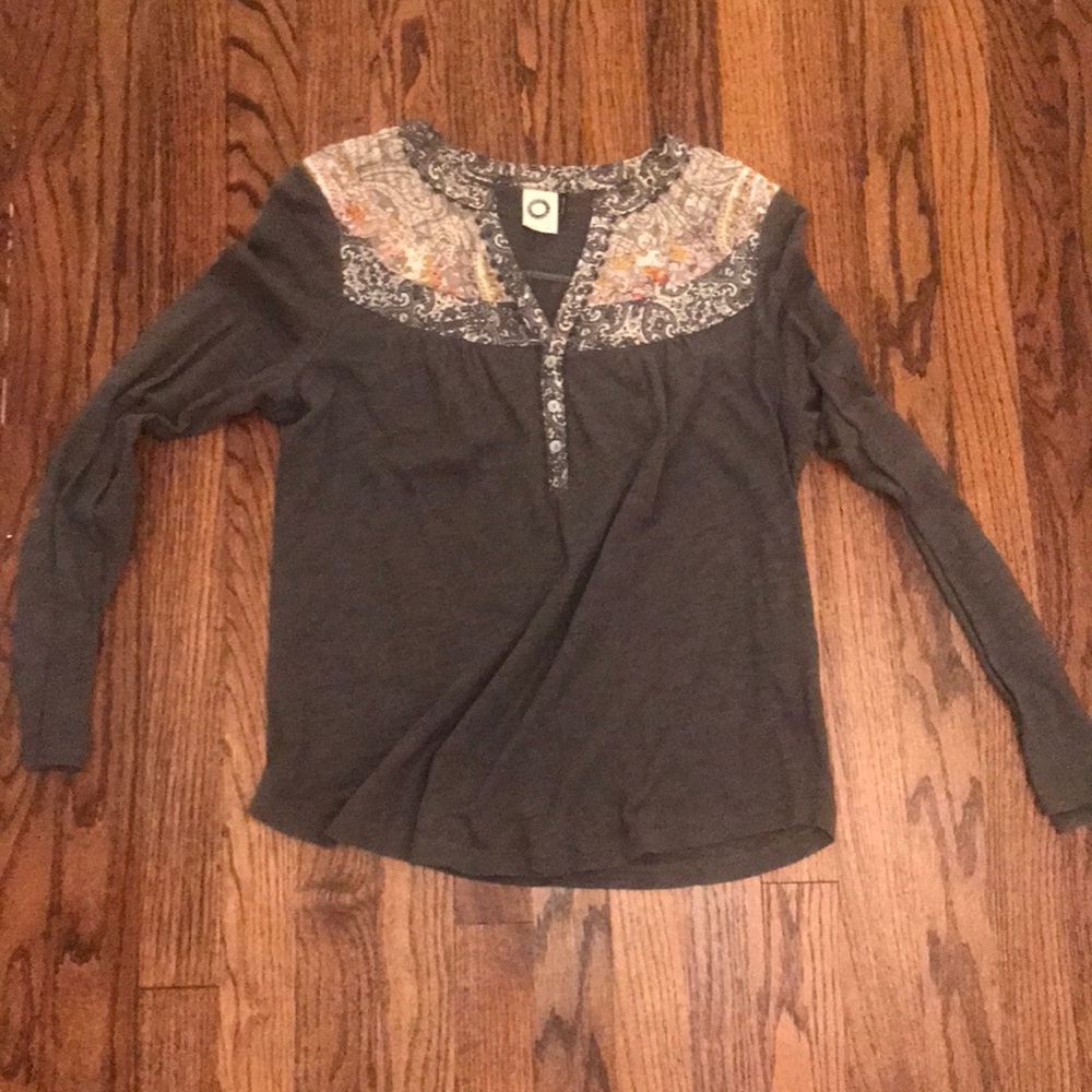 Long sleeve shirt